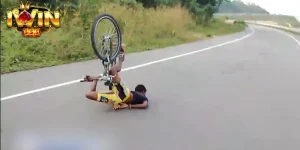 Mơ Bị Té Xe Có Sao Không? Điềm Báo Gì? IWIN Giải Mã Chi Tiết